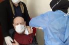 Huzurevi sakinlerine korona aşısı yapıldı