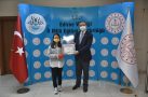 ‘Peygamberimiz ve çocuk’ temalı şiir yarışmasında dereceye giren öğrenciler ödüllerini aldılar