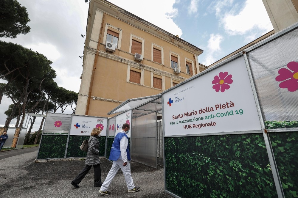 İtalya’da son 24 saatte Covid-19’a bağlı 307 can kaybı