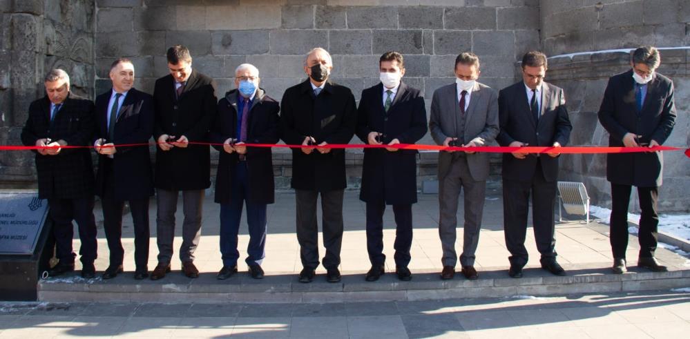 Yakutiye Güzel Sanatlar Lisesinden “Âkif” temalı resim sergisi