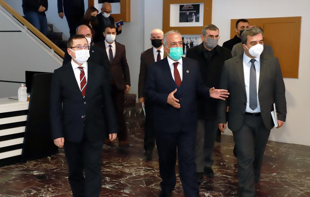 Bölge üniversite rektörlerinden Atatürk Üniversitesine ziyaret