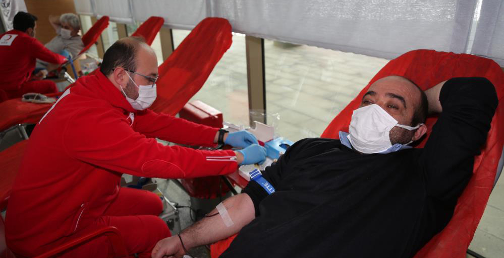 Sağlık çalışanlarından örnek davranış