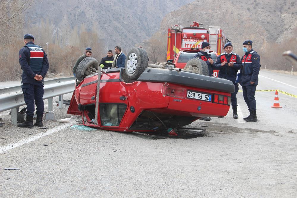 Çok sevdiği kırmızı arabası yaşlı adamın sonu oldu